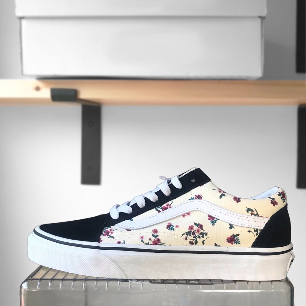 Vans Old Skool Women's Size 5.5